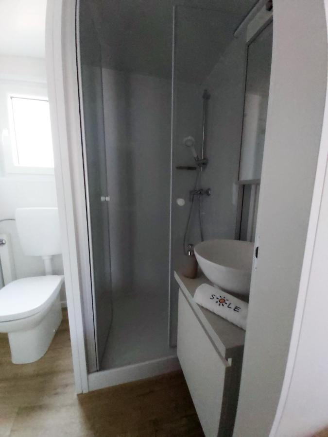 Mobile Home Sole Biograd Na Moru Extérieur photo