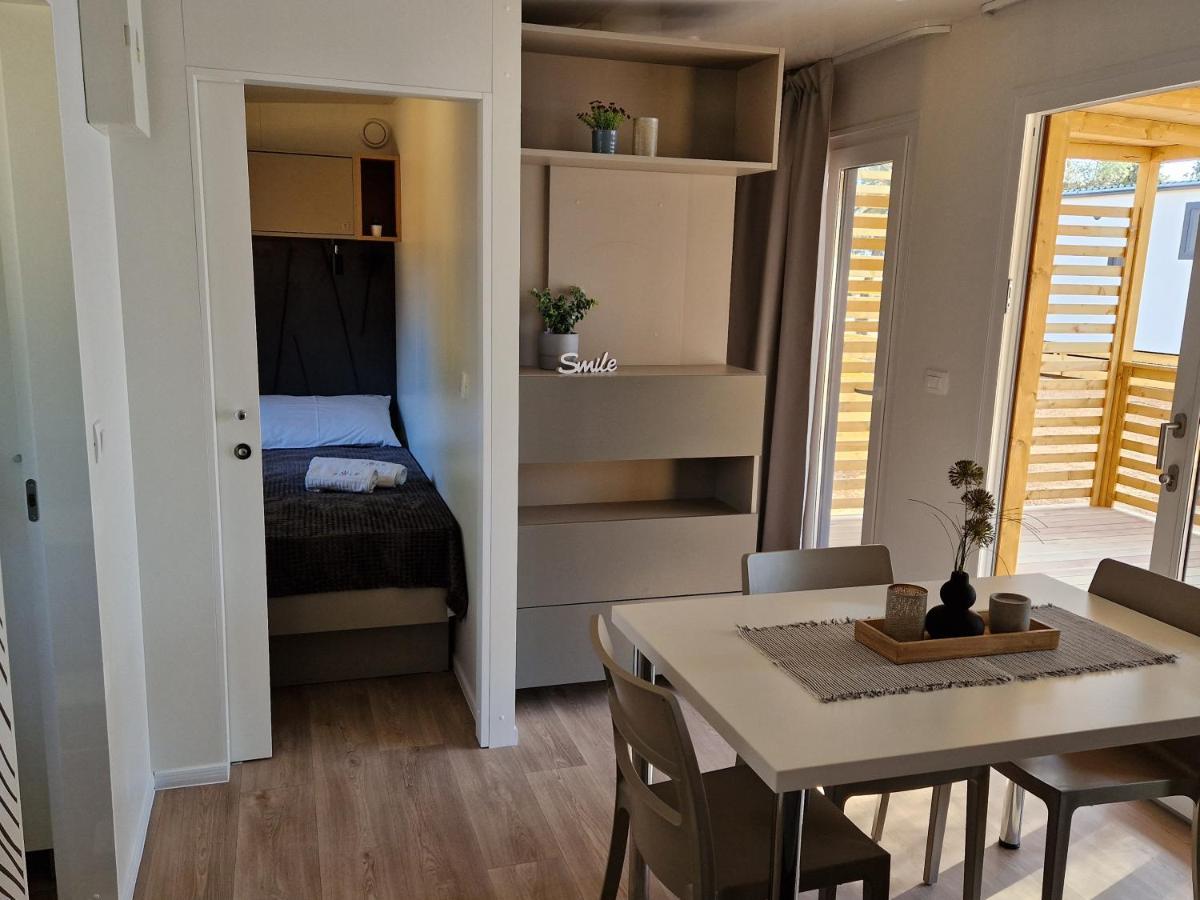 Mobile Home Sole Biograd Na Moru Extérieur photo