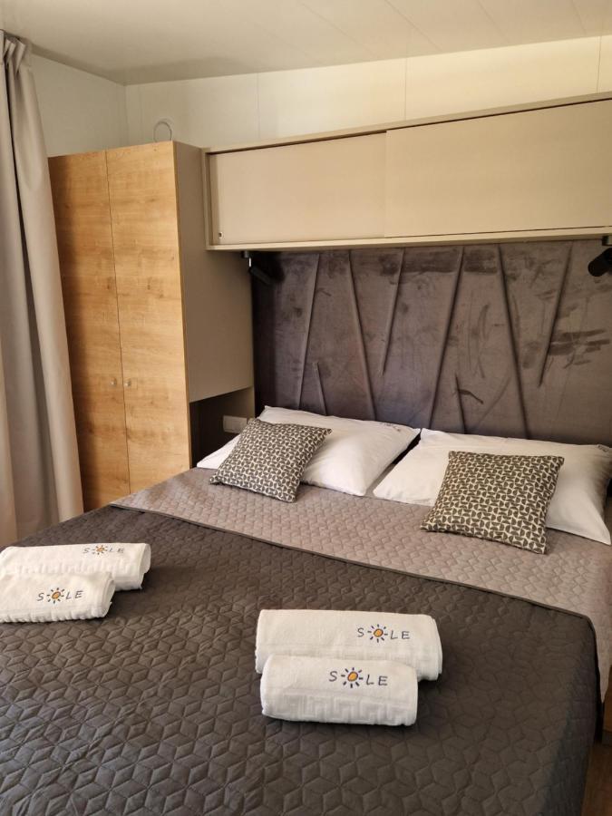 Mobile Home Sole Biograd Na Moru Extérieur photo